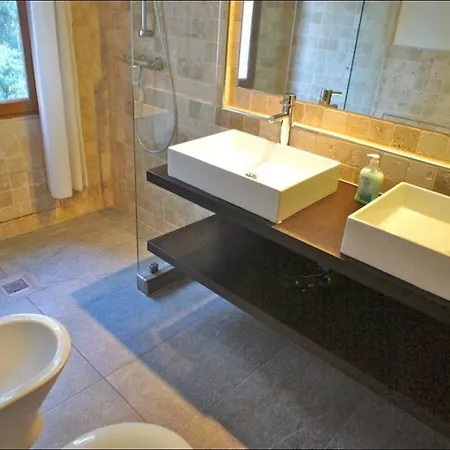 Pour 12 Personnes A Apartamento *