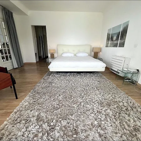 Pour 12 Personnes A Apartamento *