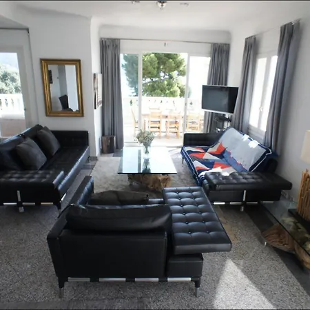 Pour 12 Personnes A Roquebrune-Cap-Martin